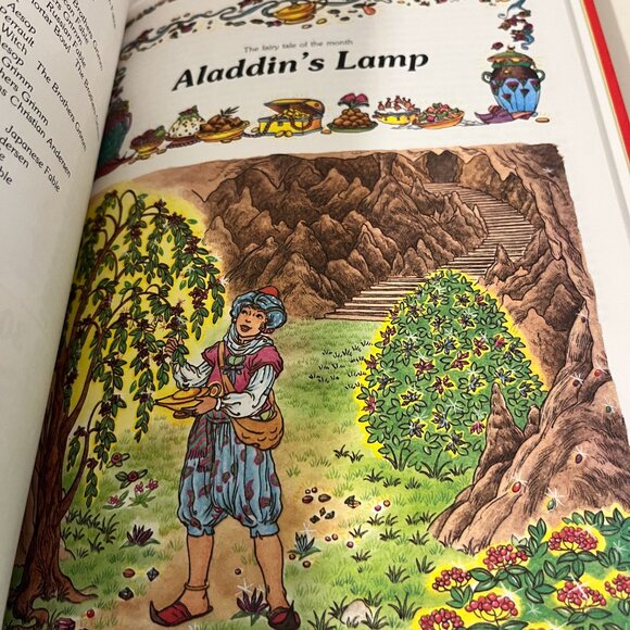 366 and more Fairy Tales copyright 1986 Retold by Gianni Padoan - Collectible Ch - Picture 4 of 7